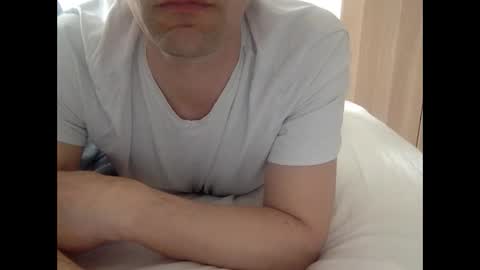 Snapshot of henryhipster chatting on 04/10/26, 11:04 Henryhipster sub spank useme new Europe Twink kiss first fit kinky naughty online show from 04/10/26, 11:04