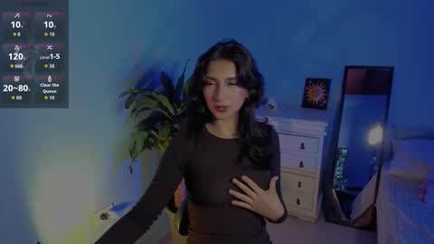 Snapshot of hera_069 chatting on 02/04/26, 05:57 Hello I am Valentina independent Colombian model I love sensuality and pleasure welcome online show from 02/04/26, 05:57