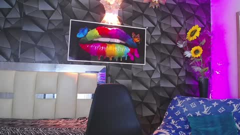 HERA online show from 01/05/25, 07:49