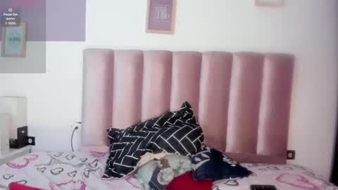 Snapshot of hera_godess chatting on 01/15/25, 12:58 Hera godes online show from 01/15/25, 12:58
