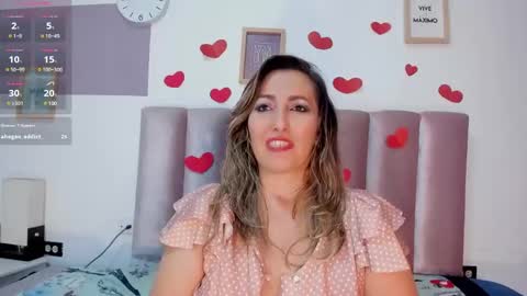 Snapshot of hera_godess chatting on 02/15/25, 08:54 Hera godes online show from 02/15/25, 08:54