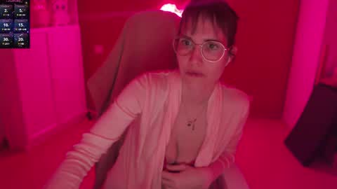 Snapshot of heraluna_ chatting on 01/12/25, 11:15 HeraLuna online show from 01/12/25, 11:15