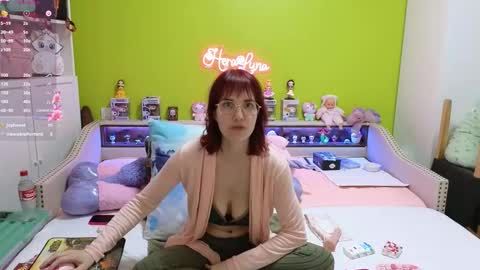 Snapshot of heraluna_ chatting on 02/24/26, 09:57 HeraLuna online show from 02/24/26, 09:57