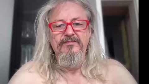 Snapshot of herbiebaby chatting on 10/03/25, 08:55 herbiebaby online show from 10/03/25, 08:55