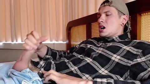 Snapshot of hercules__ chatting on 01/12/25, 01:00 Gregblonde Alextattoo online show from 01/12/25, 01:00