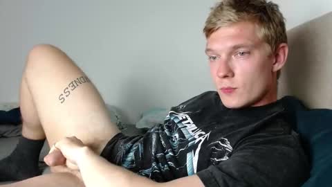 Snapshot of hercules__ chatting on 10/30/25, 04:08 Gregblonde Alextattoo online show from 10/30/25, 04:08
