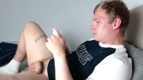 Snapshot of hercules__ chatting on 11/03/25, 04:52 Gregblonde Alextattoo online show from 11/03/25, 04:52