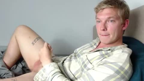 Snapshot of hercules__ chatting on 11/06/25, 05:47 Gregblonde Alextattoo online show from 11/06/25, 05:47