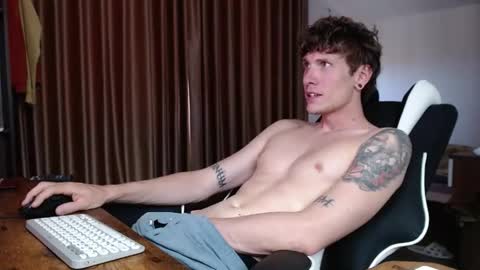 Snapshot of hercules__ chatting on 03/24/26, 03:44 Gregblonde Alextattoo online show from 03/24/26, 03:44