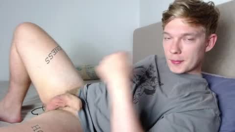 Snapshot of hercules__ chatting on 04/04/26, 04:48 Gregblonde Alextattoo online show from 04/04/26, 04:48