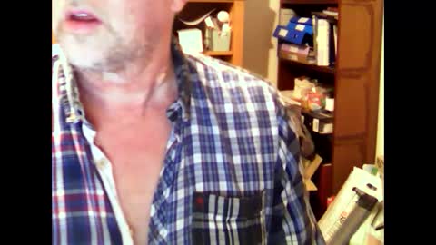 Snapshot of hereford66 chatting on 02/17/25, 02:15 hereford66 online show from 02/17/25, 02:15