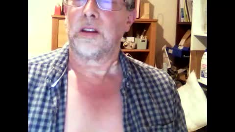 Snapshot of hereford66 chatting on 05/05/26, 03:53 hereford66 online show from 05/05/26, 03:53