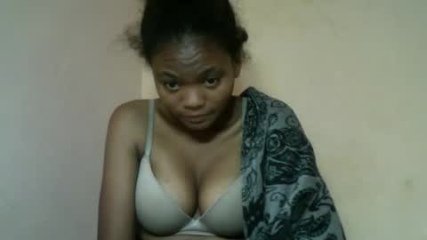 Snapshot of herisse01 chatting on 05/16/26, 12:29 herisse01 online show from 05/16/26, 12:29