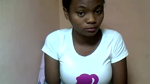 Snapshot of herisse01 chatting on 06/18/26, 04:46 herisse01 online show from 06/18/26, 04:46