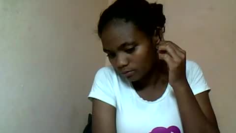 herisse01 online show from 06/19/26, 07:17