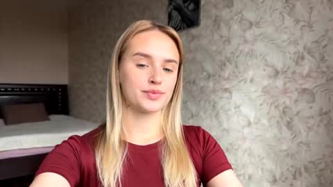 Snapshot of hermiladziekan chatting on 09/26/25, 08:07 Sylvia online show from 09/26/25, 08:07