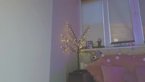 Snapshot of heroine_of_your_life chatting on 01/13/25, 07:11 Maryana online show from 01/13/25, 07:11
