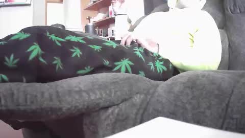 Snapshot of herpotheadpup chatting on 11/30/25, 05:06 herpotheadpup online show from 11/30/25, 05:06