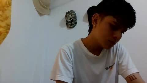 Snapshot of herrerabuitragroedwin chatting on 05/17/26, 09:33 valentin 123 online show from 05/17/26, 09:33
