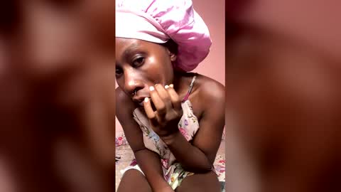 Snapshot of herslatt chatting on 03/17/26, 03:11 herslatt online show from 03/17/26, 03:11