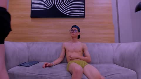 heteros men online show from 12/05/25, 02:58