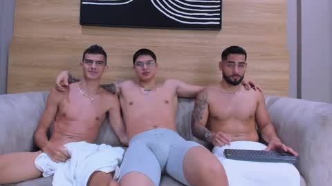 heteros men online show from 04/23/26, 06:47