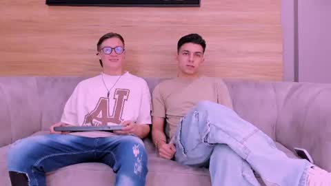 heteros men online show from 06/17/26, 07:26