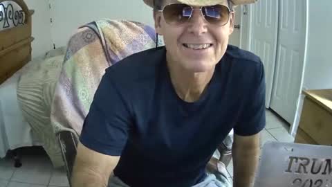 hewes1 online show from 01/20/25, 07:46