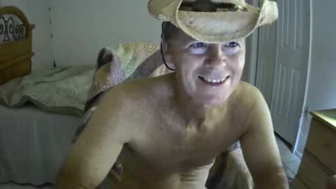 hewes1 online show from 02/11/25, 09:42