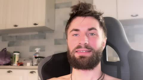 Snapshot of hey_arnold chatting on 04/07/26, 08:09 Arnold online show from 04/07/26, 08:09