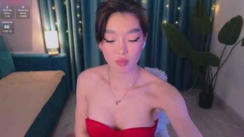 Snapshot of hey_herbal chatting on 02/01/25, 05:58 Audrey online show from 02/01/25, 05:58