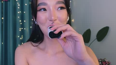 Snapshot of hey_herbal chatting on 02/04/25, 05:55 Audrey online show from 02/04/25, 05:55