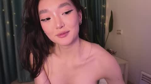 Snapshot of hey_herbal chatting on 03/11/25, 03:12 Audrey online show from 03/11/25, 03:12