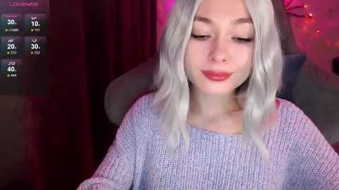  Nora  online show from 11/22/25, 08:46