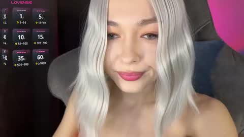  Nora  online show from 06/17/26, 10:21
