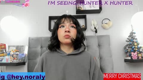 Snapshot of hey_noraly chatting on 12/28/24, 01:17 Noraly online show from 12/28/24, 01:17