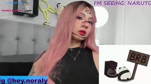 Snapshot of hey_noraly chatting on 03/11/25, 10:40 Noraly online show from 03/11/25, 10:40