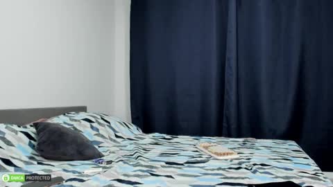 Snapshot of hey_tyankaaaa chatting on 11/20/25, 02:56 Bella 3 online show from 11/20/25, 02:56