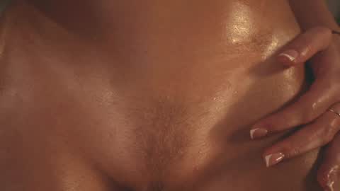 Snapshot of heybanan chatting on 01/27/25, 12:37 Alina online show from 01/27/25, 12:37