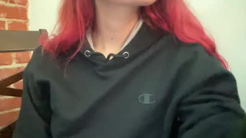 Snapshot of heybluebabe chatting on 01/31/25, 05:30 Blue  online show from 01/31/25, 05:30