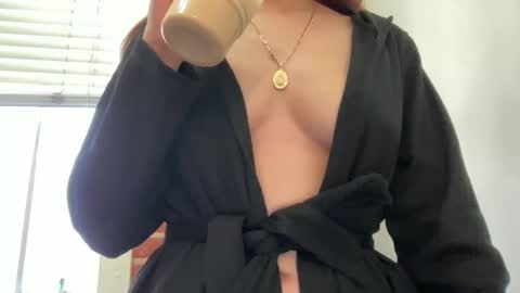 Snapshot of heybluebabe chatting on 03/07/25, 04:55 Blue  online show from 03/07/25, 04:55