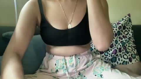 Snapshot of heybluebabe chatting on 09/12/25, 05:13 Blue  online show from 09/12/25, 05:13