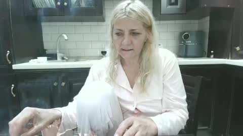 Heyheygrey online show from 06/24/26, 10:47