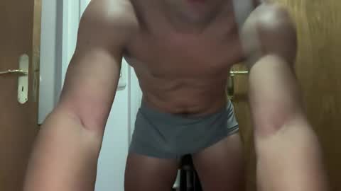 Snapshot of hhernan1 chatting on 11/25/25, 09:48 hhernan1 online show from 11/25/25, 09:48