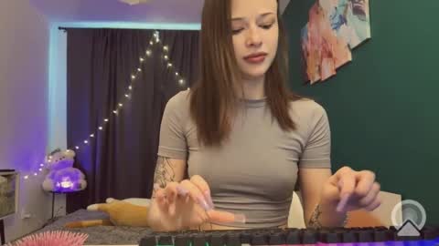 Snapshot of hhotbabyy chatting on 04/08/26, 10:26 Diana online show from 04/08/26, 10:26