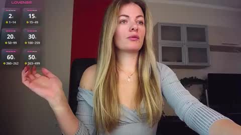 Lina online show from 11/21/25, 09:19