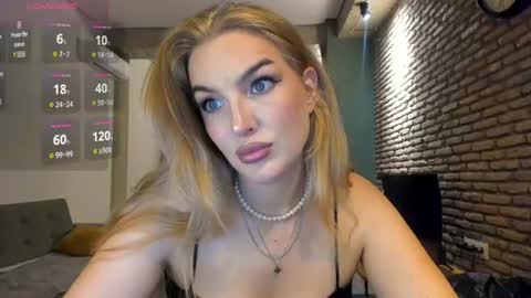 Snapshot of hi_lina chatting on 07/10/26, 03:11 Hi lina online show from 07/10/26, 03:11