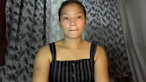 Snapshot of hi_there99 chatting on 02/04/26, 10:32 hi_there99 online show from 02/04/26, 10:32