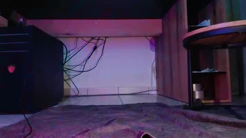 Snapshot of hibo66 chatting on 10/27/25, 02:26 InMyAss online show from 10/27/25, 02:26