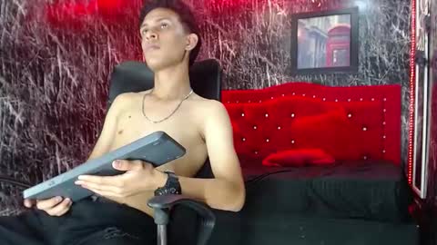 Snapshot of hidan_22 chatting on 01/27/25, 05:37 HIDAN online show from 01/27/25, 05:37